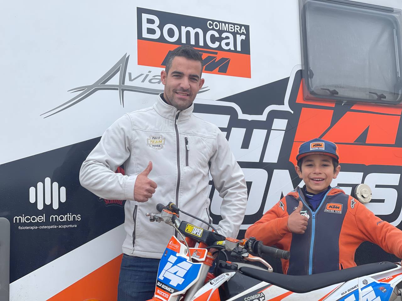 Guilherme Gomes com Team Pavo Rueda nas competições internacionais